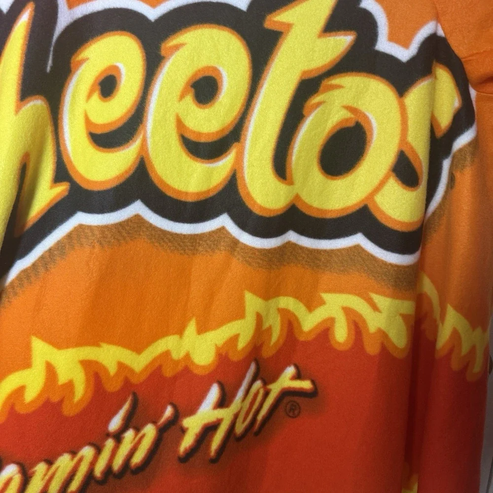 SNUGGIE Flamin' Hot Cheetos WEARABLE Soft FLEECE BLANKET With Sleeves ADULTS